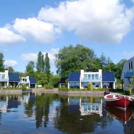 Villa Panorama In Lakes Area
